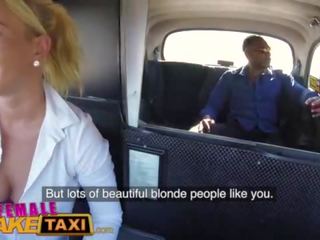 Perempuan gadungan taksi besar hitam putz membentang licky lex baik hati ceko alat kemaluan wanita