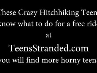 نحيل في سن المراهقة مرجة guerlin hitchhikes و يحصل على مارس الجنس في جمهور