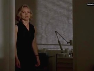Renee soutendijk - гол, изричен онанизъм, пълен челен възрастен филм сцена - де апартамент (1994)